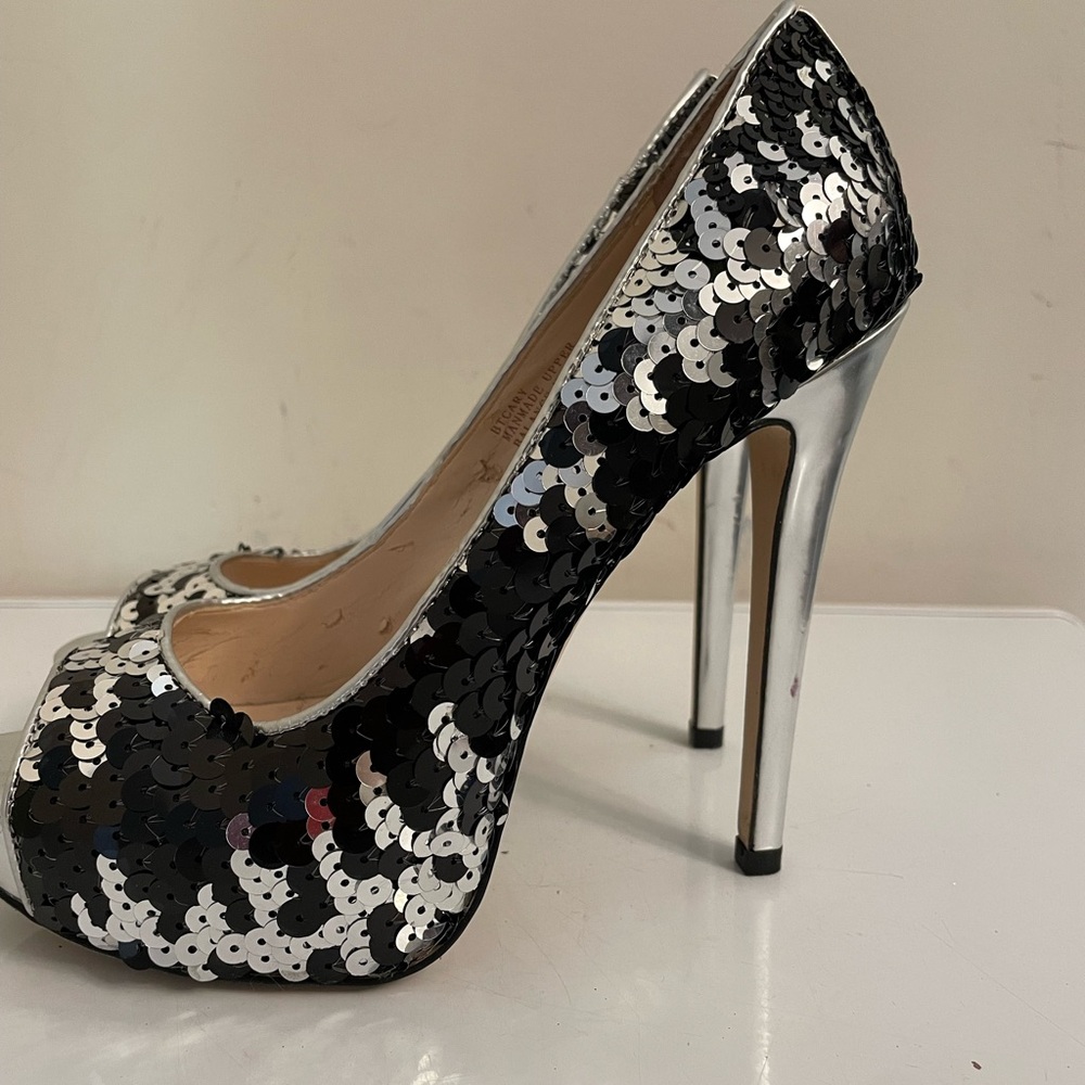 Black and Silver Open-toe Pumps